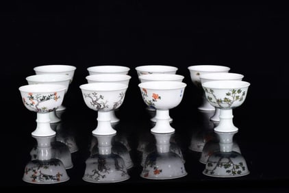 A SET OF DOUCAI 'FLOWER MONTH' STEM CUP