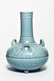 A BLUE GLAZED VASE