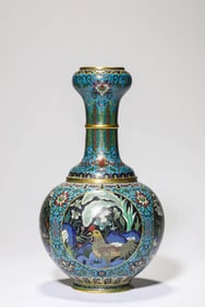 A CLOISONNé ENAMEL 'LONGEVITY' GARLIC-HEAD VASE