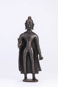 A TIBETAN GUGE-STYLE SILVER-INLAID ALLOY COPPER FIGURE OF SHAKYAMUNI