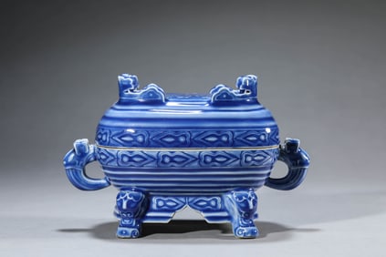 A BLUE-GLAZED BRONZE-GUI IMITATION