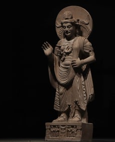 A GANDHARAN STANDING FIGURE