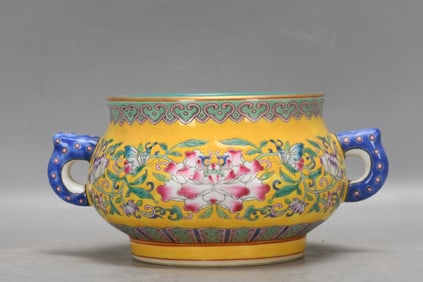 A FAMILLE ROSE CENSER