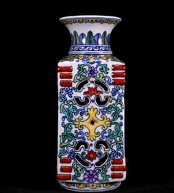 A BLUE AND WHITE WITH DOUCAI 'PASSION FLOWER' REVOLVING VASE
