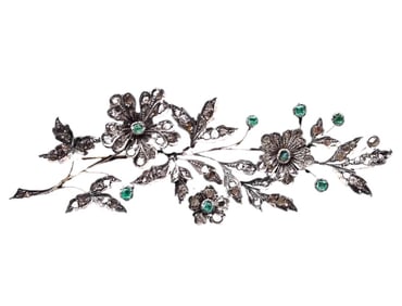 VICTORIAN PERIOD (1837-1901) EUROPEAN SILVER-OVER-GOLD DIAMOND AND EMERALD ANTIQUE FLORAL BROOCH