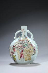 A FAMILLE-ROSE 'FIGURE' MOONFLASK