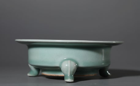 A CELADON CENSER