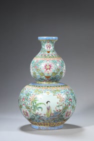 A FAMILLE-ROSE 'FLORAL AND FIGURE'VASE