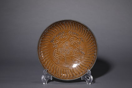 A DING-TYPE BLACK-GLAZED DISH