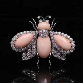 BEE BROOCH
