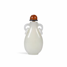 A HETIAN JADE SNUFF BOTTLE