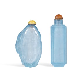 A SET OF SAPPHIRE SNUFF BOTTLES