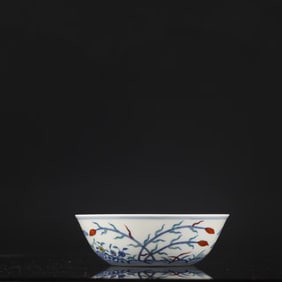A DOUCAI 'REED AND FLOWERS' BOWL
