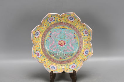 A FAMILLE ROSE 'DRAGON AND LOTUS' DISH