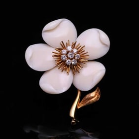 VAN CLEEF & ARPELS, RARE MODEL, 18K GOLD AND DIAMOND BROOCH