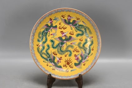 A FAMILLE ROSE 'FIVE PHOENIXES' DISH