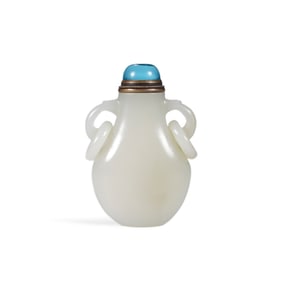 A HETIAN JADE SNUFF BOTTLE