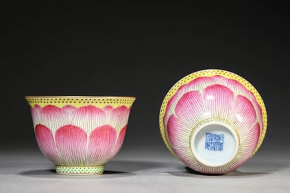 A PAIR OF FAMILLE ROSE 'LOTUS' CUPS