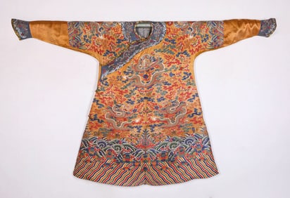 AN IMPERIAL DRAGON ROBE