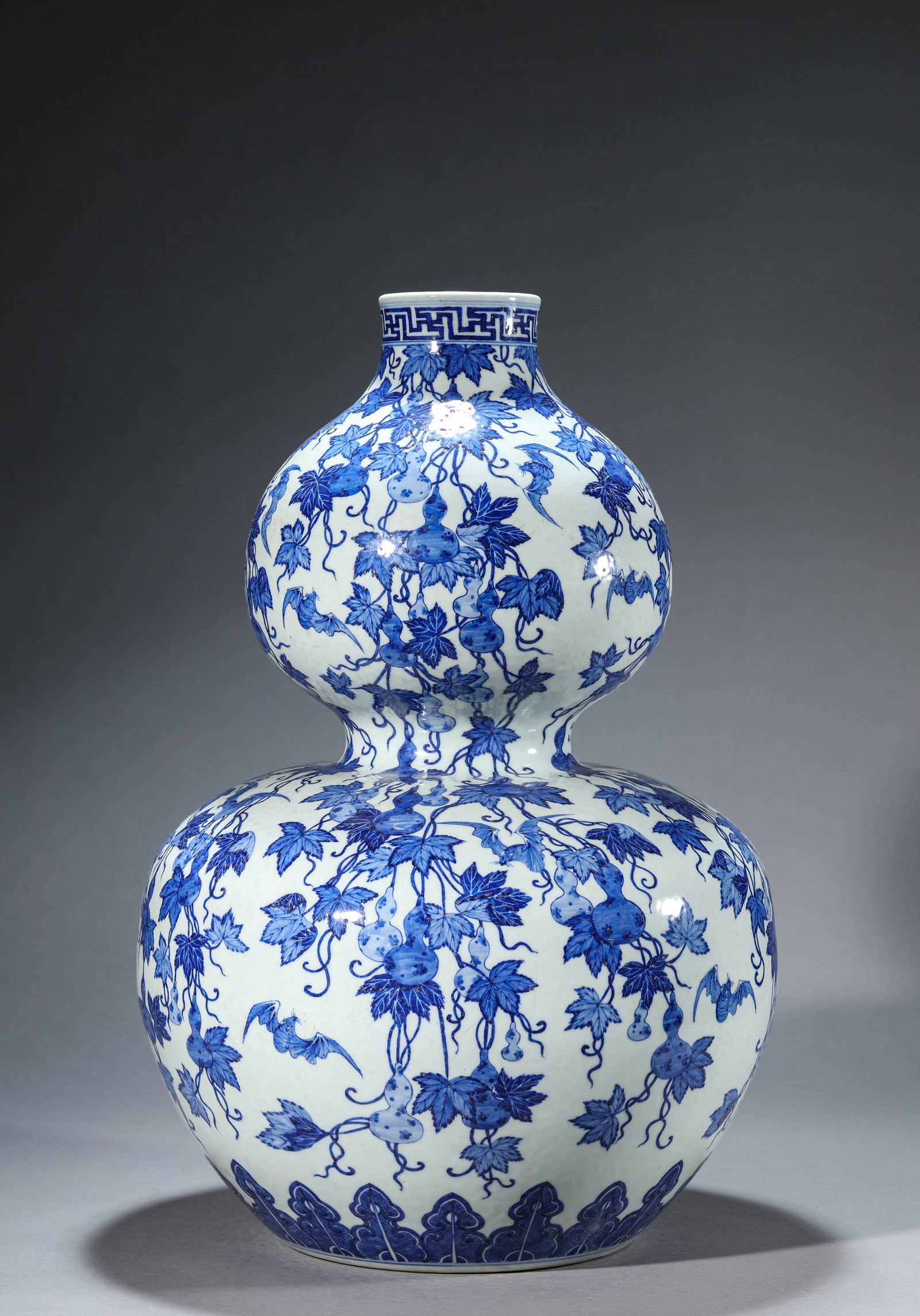A BLUE AND WHITE 'FORTUNE AND LONGEVITY'VASE (1 of 10)