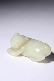 A JADE AUSPICIOUS BEAST