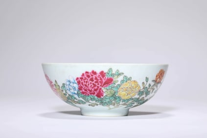 A FAMILLE-ROSE 'FLORAL' BOWL