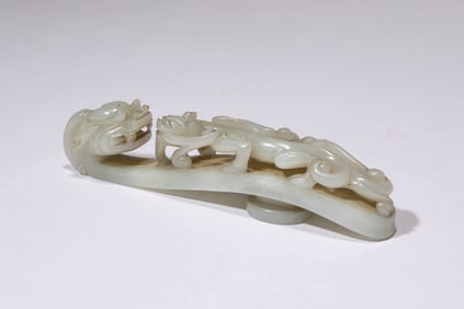 A JADE 'CHILONG' BELT HOOK