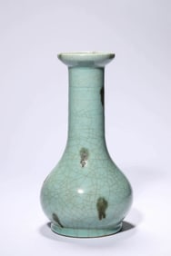A PLUM-GREEN GLAZED 'SPLASHED-BROWN' VASE