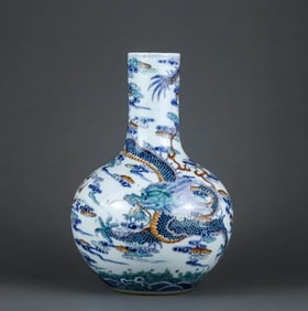 A DOUCAI 'DRAGON AND PHOENIX' GLOBULAR VASE