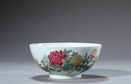A FAMILLE-ROSE 'FLORAL' BOWL