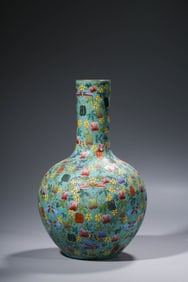 A FAMILLE-ROSE 'AUSPICIOUS MELON' GLOBULAR VASE