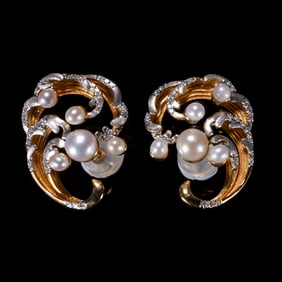 PEARL STUD EARRINGS