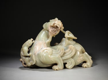 A JADE AUSPICIOUS BEAST