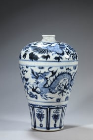 A BLUE AND WHITE 'DRAGON-AND-PHOENIX' MEIPING