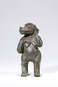 A BRONZE AUSPICIOUS BEAST ORNAMENT