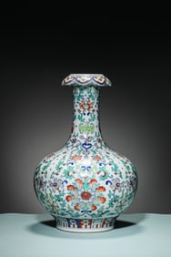 A DOUCAI 'INTERLOCKING FLOWERS' VASE