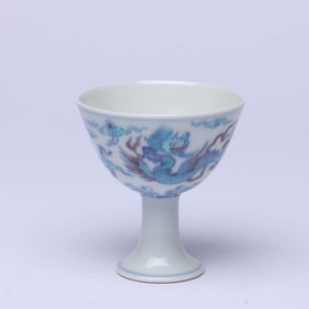 A WUCAI 'WAVES, CLOUD AND DRAGON' STEM CUP
