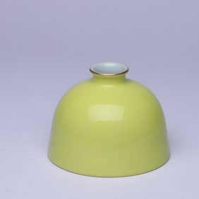 A LEMON YELLOW-GLAZED TAIBAI JAR