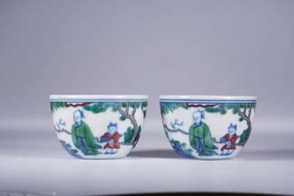 A PAIR OF WUCAI 'FIGURES AND STORY' CUPS