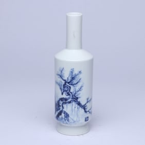 A BLUE AND WHITE 'SCHOLARS UNDER A PINE TREE' VASE