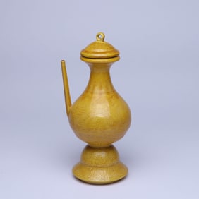 A YELLOW-GLAZED 'DRAGON' EWER