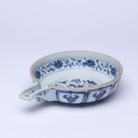 A BLUE AND WHITE 'MANDARIN DUCKS IN A LOTUS POND' EWER