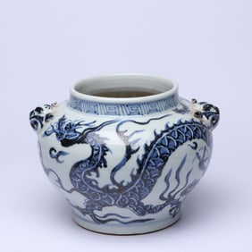 A BLUE AND WHITE 'CLOUD AND DRAGON' JAR