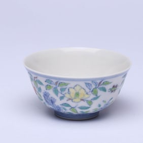 A WUCAI 'FLOWER' BOWL