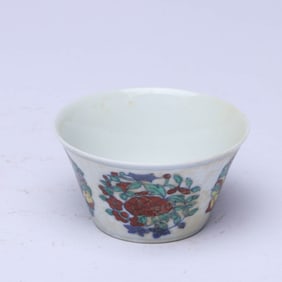 A WUCAI 'FLOWERS AND BIRDS' CUP