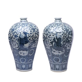 A PAIR OF BLUE AND WHITE 'FIGURES AND STORY' OCTAGONAL MEIPING