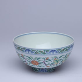 A DOUCAI 'PEACHES' BOWL