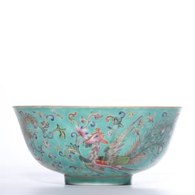 A GREEN-GROUND 'DOUBLE PHOENIXES' BOWL