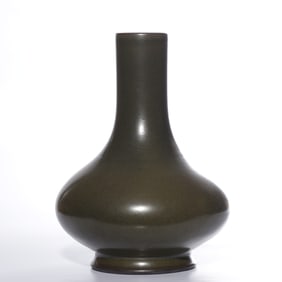 A TEA DUST GLAZED VASE