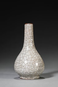 A GE-TYPE 'GALLBLADDER' VASE